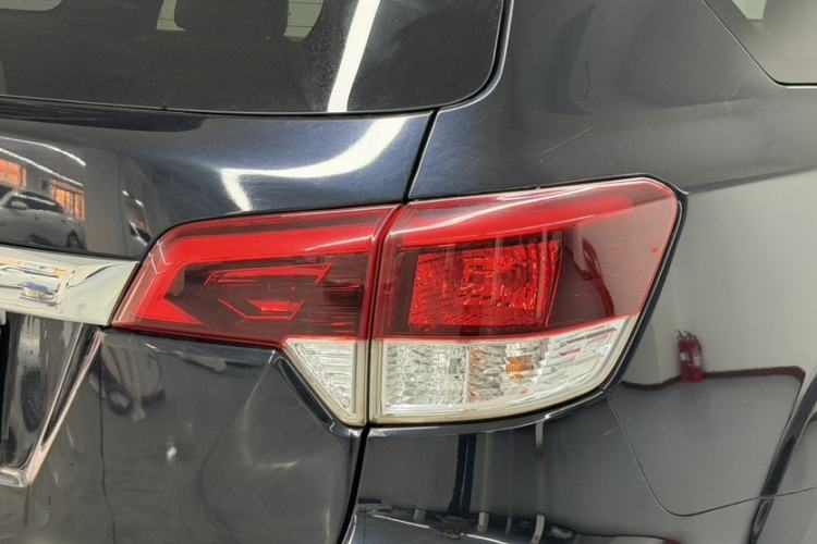 Used Nissan Terra 2018 2.5L Automatic 4x4 Luxury Edition