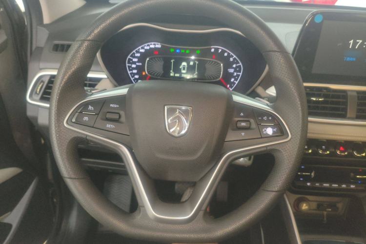 Used Baojun 510 2017 1.5L Automatic Fashion Model
