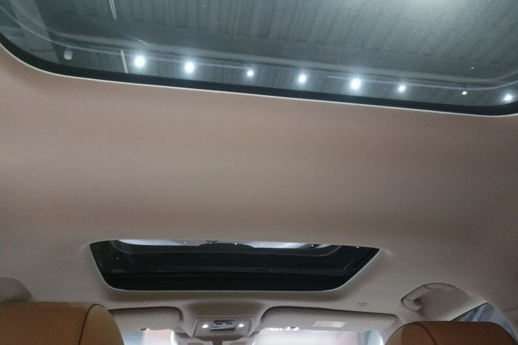 Used Denza D9 2022 DM-i 970 Four-Wheel Drive Prestige Model
