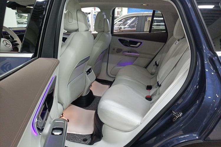 Used Mercedes-Benz EQE SUV 2023 350 4MATIC Pioneer Edition
