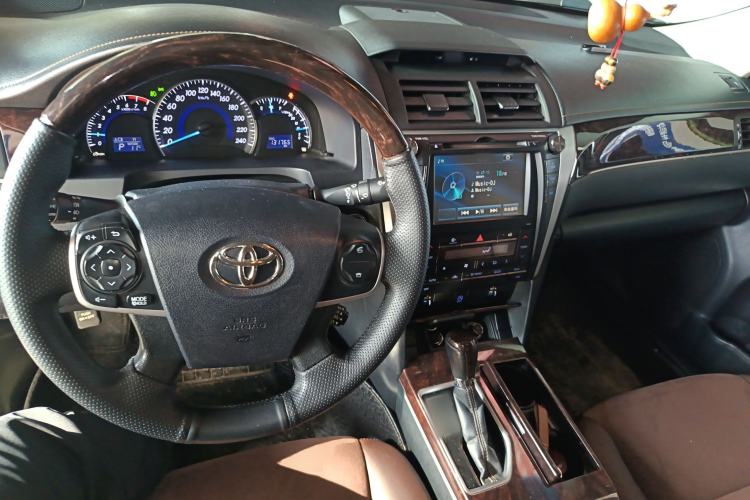 Used Toyota Camry 2016 2.5G 10th Anniversary Deluxe Navigation Edition
