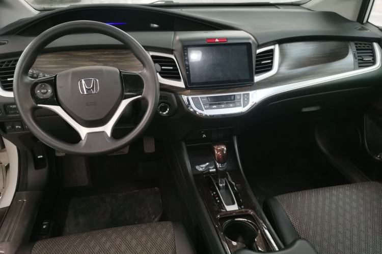 Used Honda Jade 2017 1.8L automatic Comfort version 5 seats