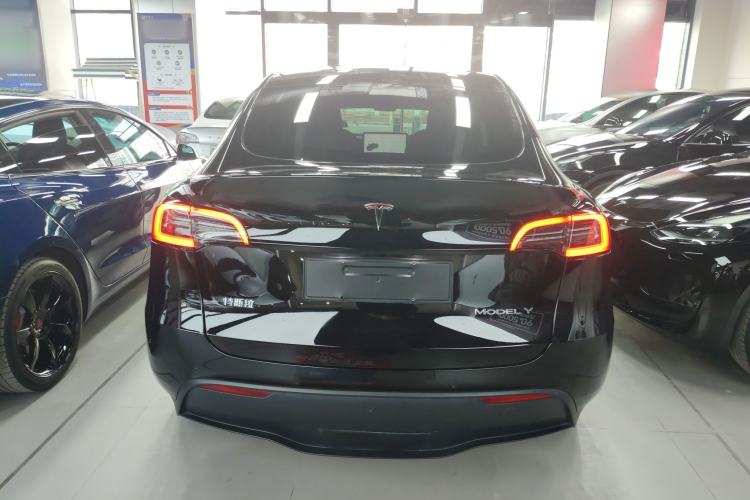 Used Tesla Model Y 2022 Rear-Wheel-Drive Version
