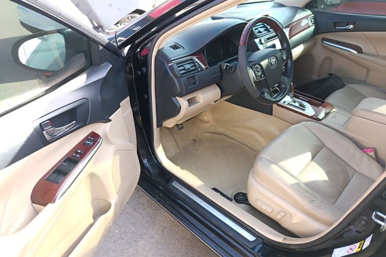 Used Toyota Camry 2012 2.5G Luxury Edition
