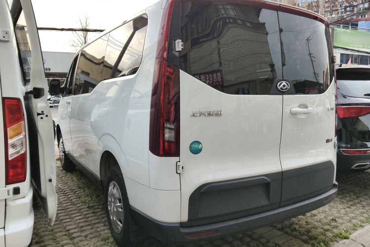 Used SAIC MAXUS Xintu V70 2023 2.0T Elite Edition Automatic Short Wheelbase Low Roof – 5/6 Seats