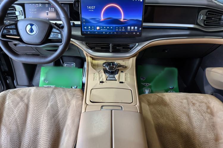 Used Denza D9 2025 DM-i Intelligent Drive 1020 Four-Wheel Drive Flagship Model