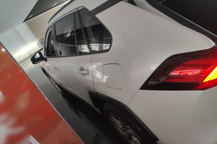 Used Toyota RAV4 Rongfang Plug-in Hybrid 2022 2.5L Two-Wheel Drive Elite Pro
