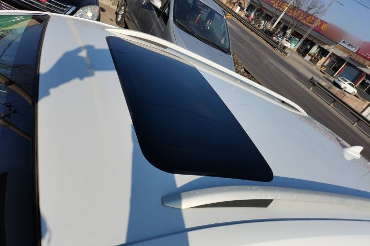 Used FORTHING Joyear X5 2017 Enjoy Series 1.6L CVT Luxury Model
