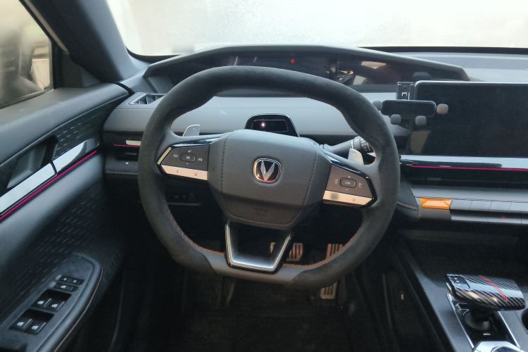 Used Changan UNI-V 2025 1.5T 500Bar Prestige Sporty Version
