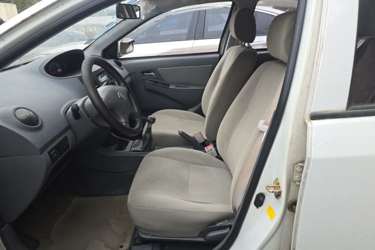 Used Geely Auto Diamond 2013 1.5L Manual Entry-Level Model