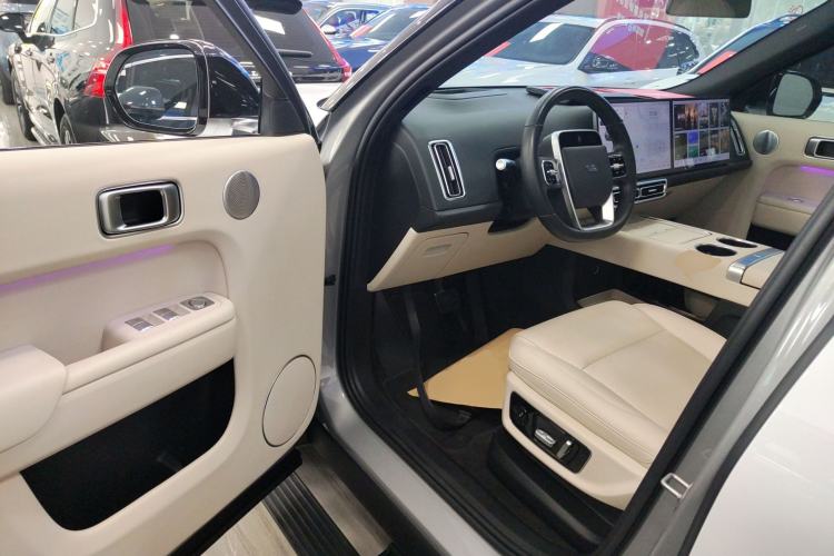 Used Li Auto L8 2023 Pro Model
