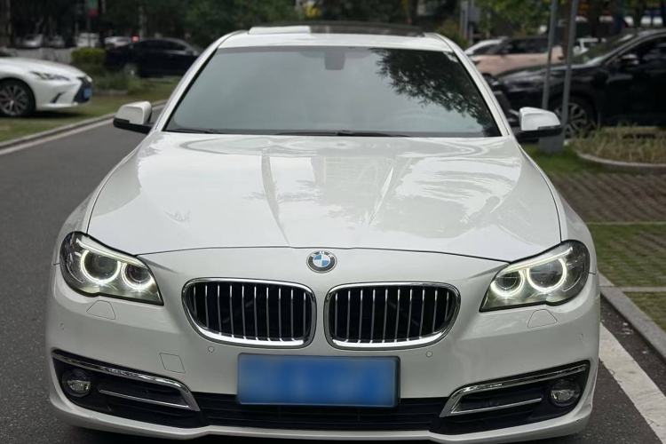 Used BMW 5 Series 2014 525Li Leading Model

