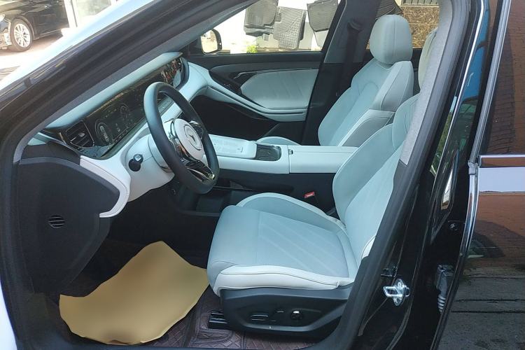 Used VOYAH FREE 2025 318 318 km Rear-Drive Touring Edition
