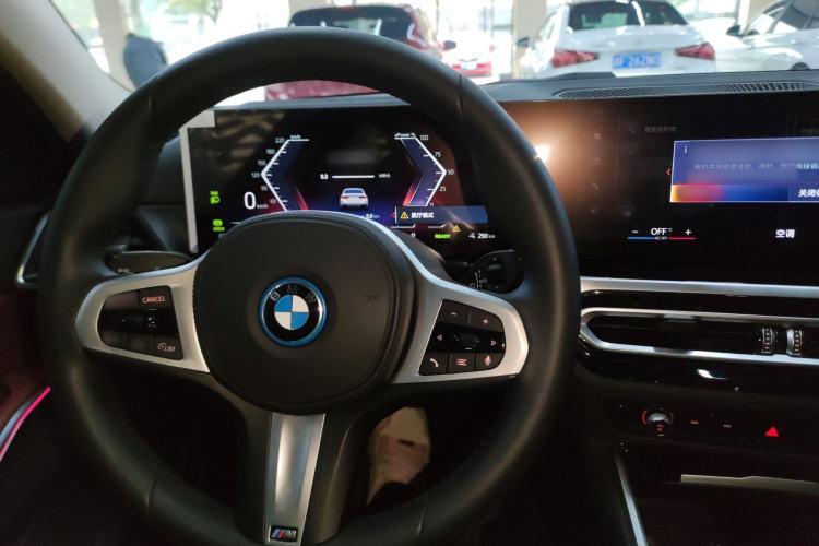 Used BMW i3 2022 eDrive 35 L
