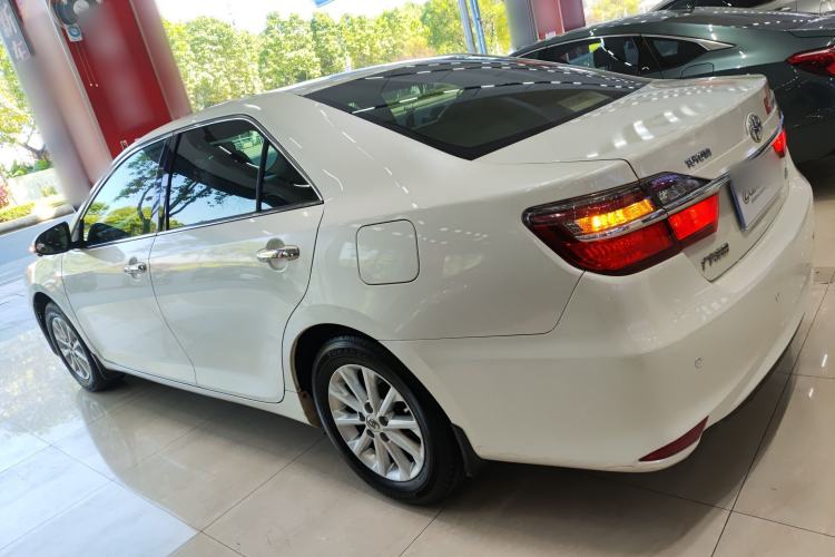 Used Toyota Camry 2015 2.0G Premier Edition
