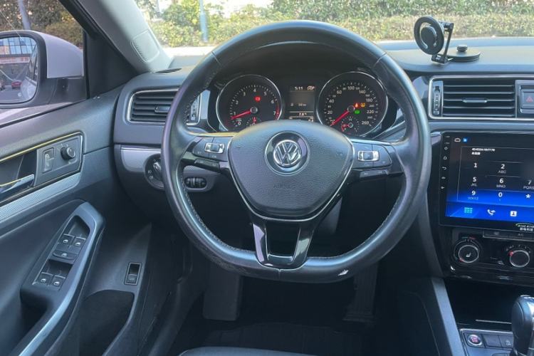 Used Volkswagen Sagitar 2017 180TSI Automatic Luxury Edition