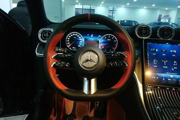 Used Mercedes-Benz GLC 2023 Refreshed GLC 300 L 4MATIC Dynamic Version 7-Seater
