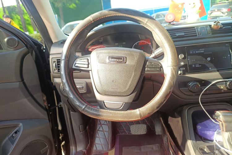 Used Qoros 5 2017 1.6T Automatic Leading Model
