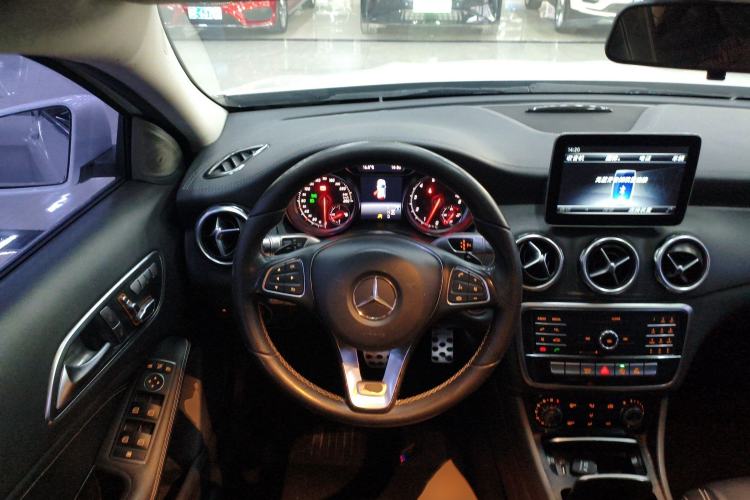 Used Mercedes-Benz GLA 2018 GLA 200 Fashion Model