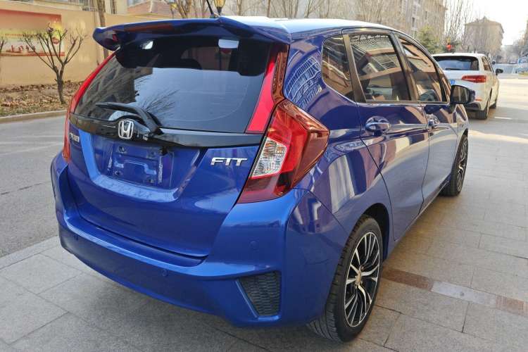 Used Honda Fit 2016 1.5L LXS CVT Comfort Sunroof Version
