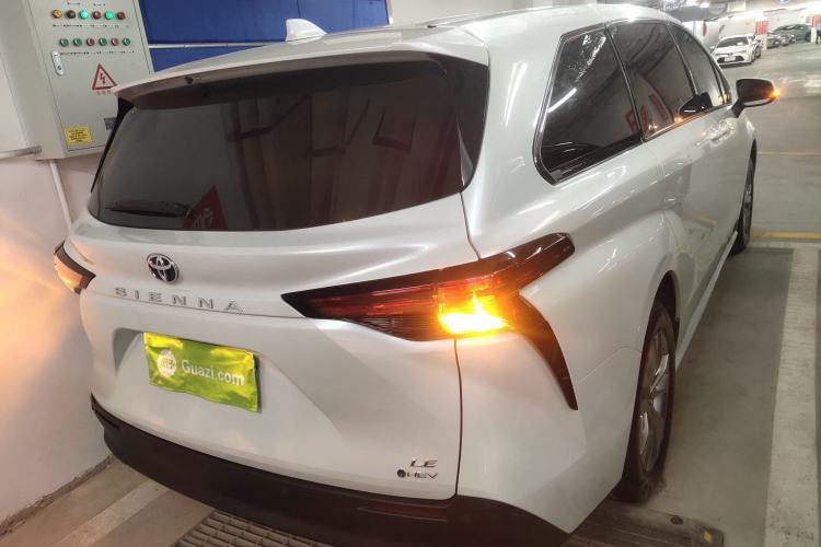 Used Toyota Sienna 2024 2.5L Hybrid Comfort Edition
