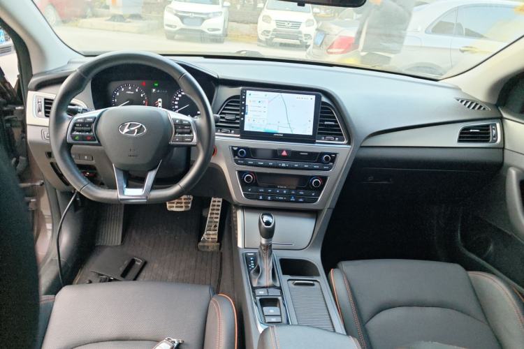 Used Hyundai Sonata 2015 1.6T GLX Advanced Model
