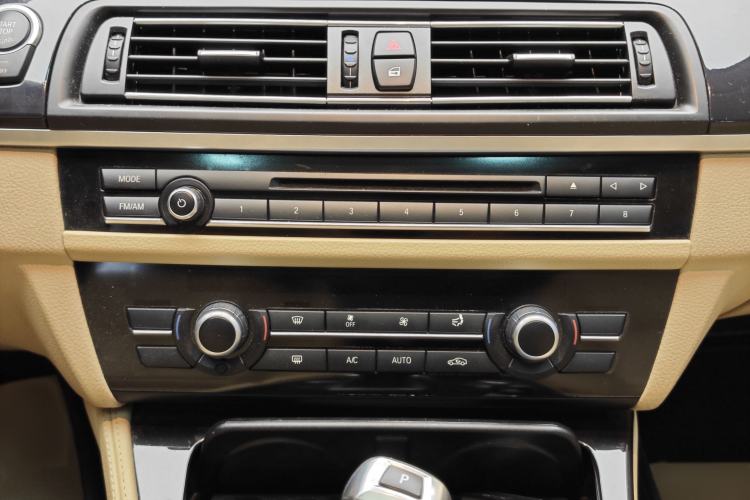 Used BMW 5 Series 2014 520Li Elegant Model
