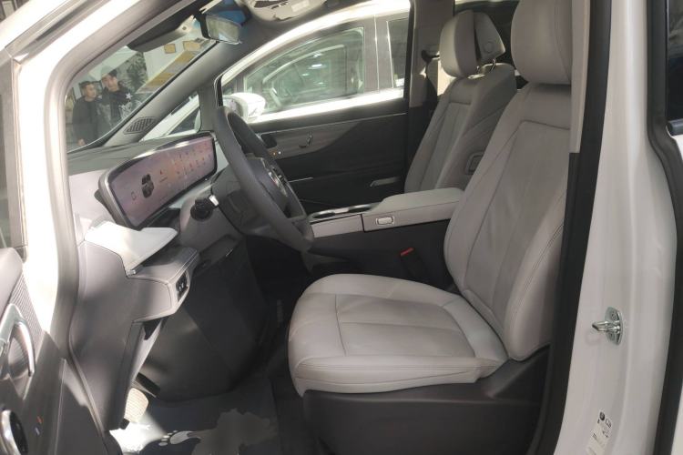 Used Buick GL8 2025 Lu Zun Deluxe Edition
