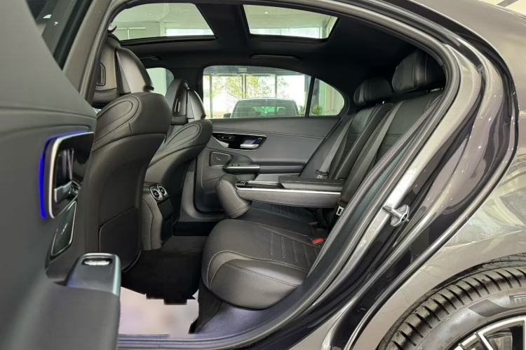 Used Mercedes-Benz C-Class 2023 Second Facelift C 260 L Sport Edition
