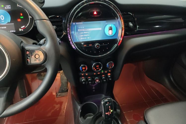 Used  MINI 2023 1.5T COOPER Artist
