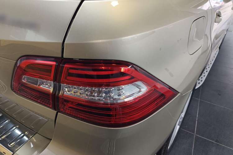 Used Mercedes-Benz M-Class 2012 ML 350 Luxury Edition