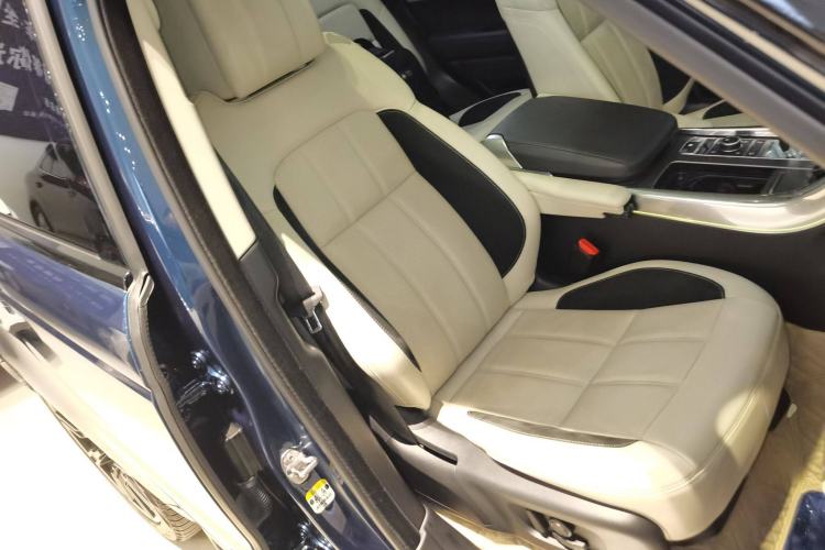 Used Land Rover Range Rover Sport 2022 3.0 L6 Ink Blue Glitter Edition
