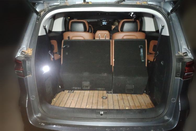 Used Roewe iMAX8 2022 400TGI Prestige Edition
