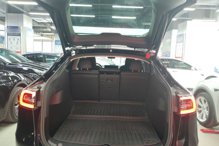 Used Tesla Model Y 2023 Rear-Wheel-Drive Version
