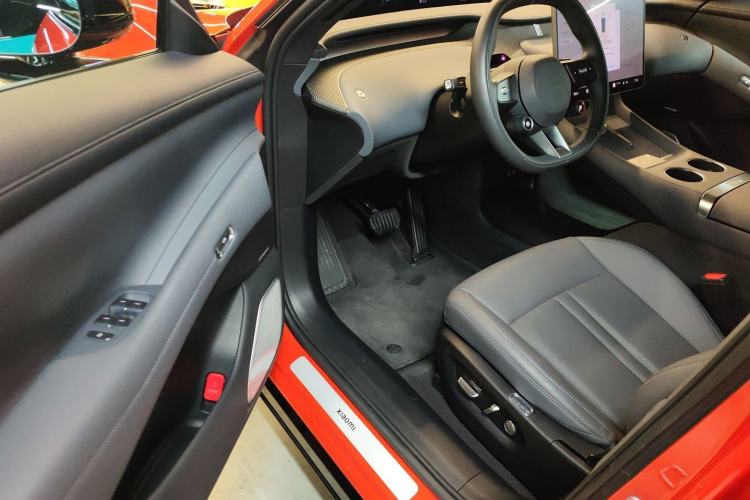 Used  YU7 2025 Ultra-Long Range High-Performance All-Wheel-Drive Max Edition
