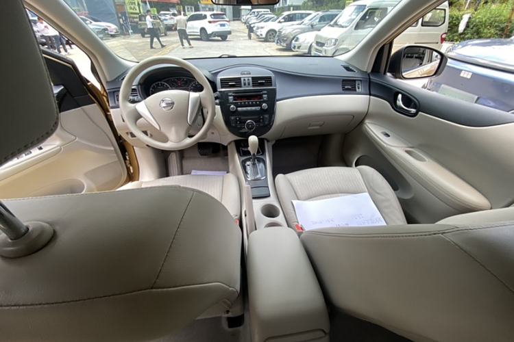 Used Nissan Tiida 2011 1.6L CVT Smart Version