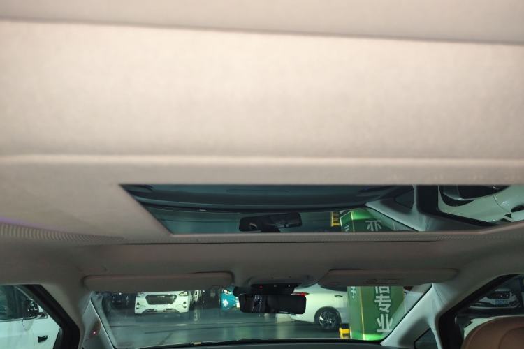 Used XPeng X9 2025 740 Ultra-Long Range Max
