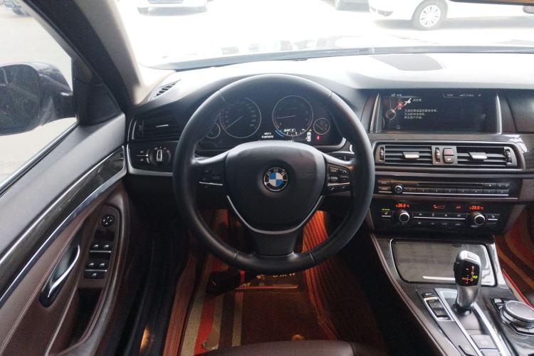 Used BMW 5 Series 2014 525Li Luxury Design Package
