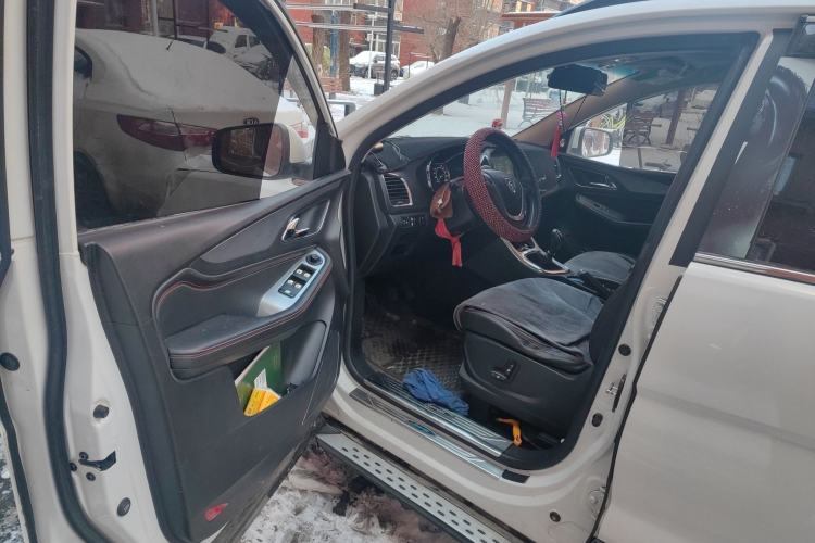 Used Baojun 560 2016 1.8L Manual Luxury Edition