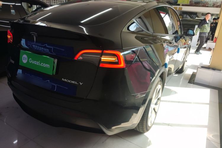 Used Tesla Model Y 2021 Long-Range All-Wheel-Drive Version 3D7