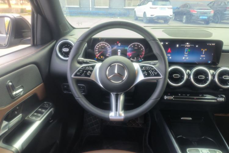 Used Mercedes-Benz GLB 2024-Year Restyled GLB 200 Dynamic Edition