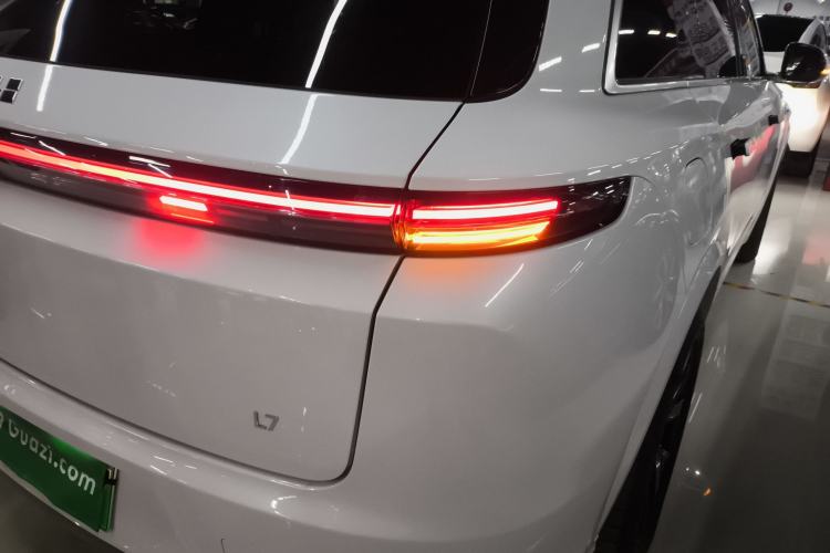 Used Li Auto L7 2023 Air model
