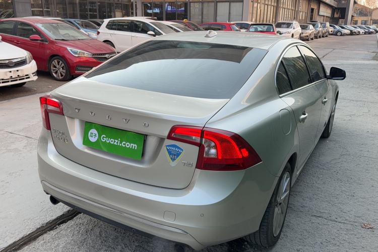 Used Volvo S60 2018 S60L T4 Zhiyuan Edition
