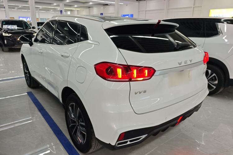 Used Wey VV5 2021 1.5T Two-Wheel Drive Color Pioneer