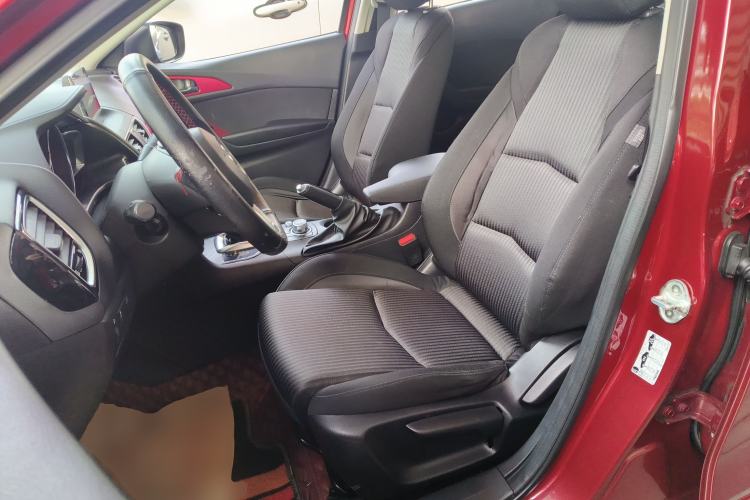 Used Mazda Mazda 3 Axela 2014 Sedan 1.5L Automatic Luxury Model
