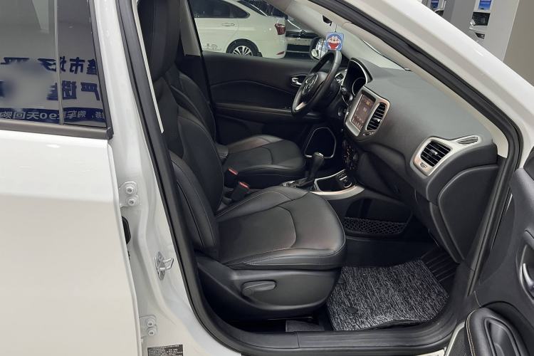 Used  Compass 2017 200T Automatic Family Edition