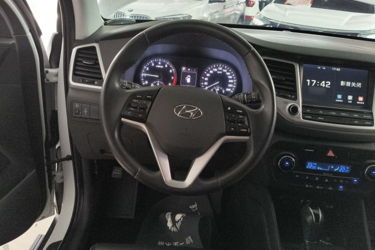 Used Hyundai Tucson 2018 1.6T Dual-Clutch Two-Wheel Drive 15th Anniversary Special Edition