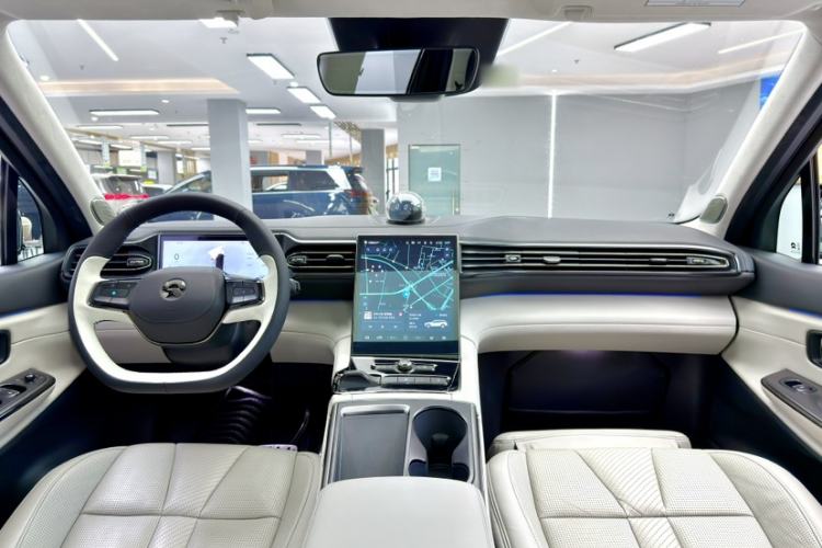 Used Nio ES8 2020 415 km Signature Edition 6-Seater Version
