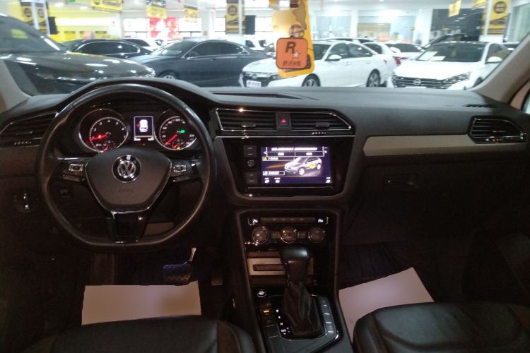 Used Volkswagen Tiguan L 2019 330TSI Automatic Two-Wheel Drive Panoramic Comfort Edition China V Standard