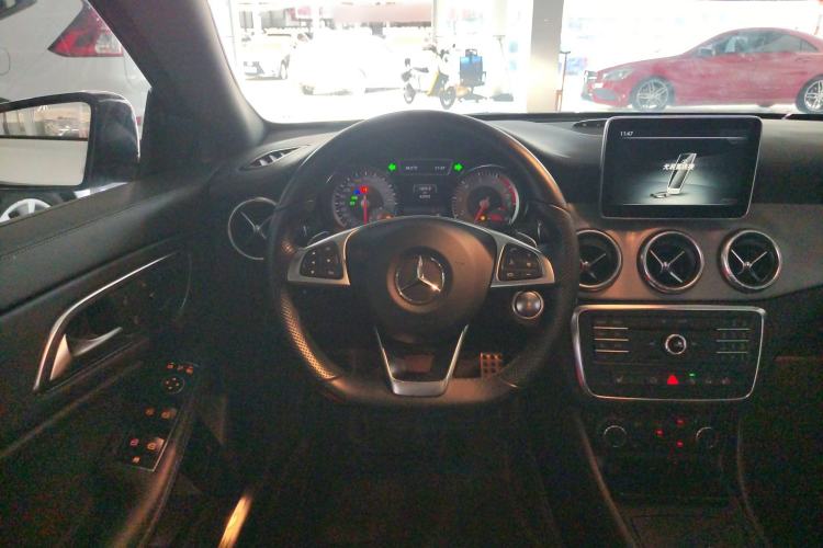 Used Mercedes-Benz CLA 2014 CLA 260 4MATIC
